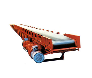 圖片名稱：TD75型膠帶輸送機(jī)
點(diǎn)擊次數(shù)：2714次